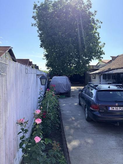 Vand casa cu teren in comuna Giroc - 1