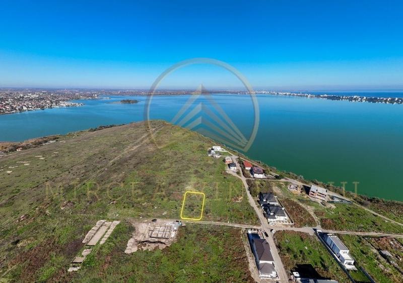 Palazu Mare - Teren intravilan 1000 mp cu deschidere de 25 m. - 1