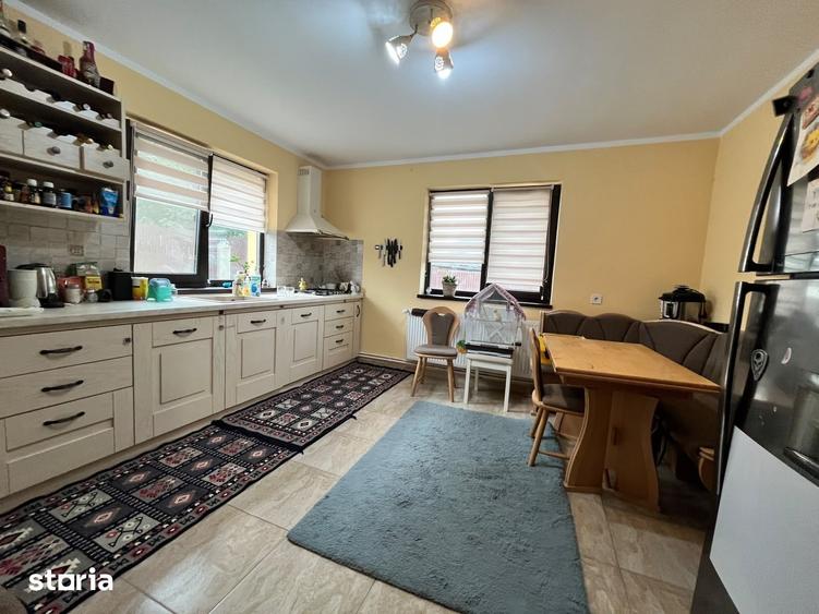Casă cu 5 camere cu Teren 466 Mp în Miroslava