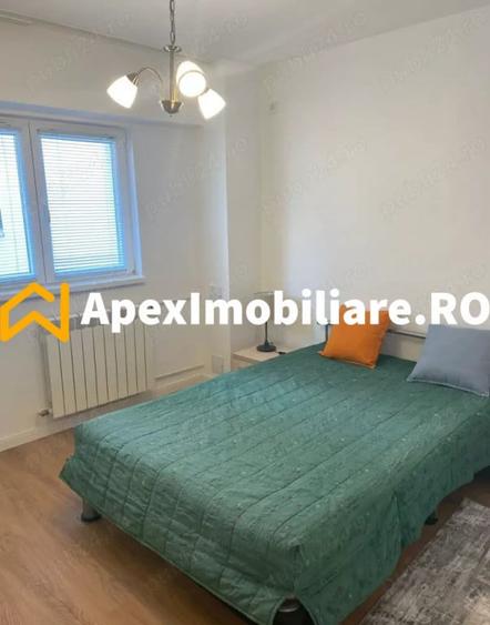 Apartament cu 3 camere decomandat în Calea Victoriei