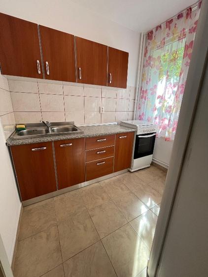 Garsonieră decomandată în Berceni