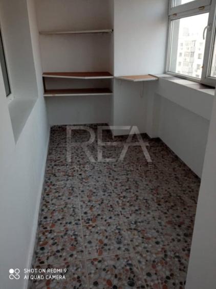 Apartament cu 3 camere decomandat în P-ța Muncii