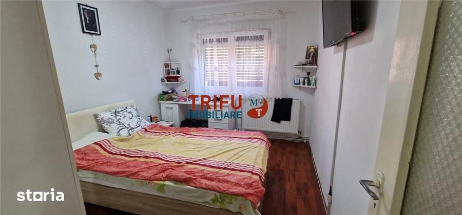 Apartament cu 3 camere decomandat în Cetate