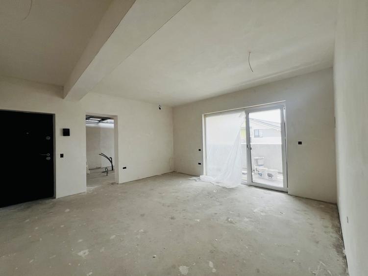 Apartament cu 5 camere decomandat în Dumbrăvița