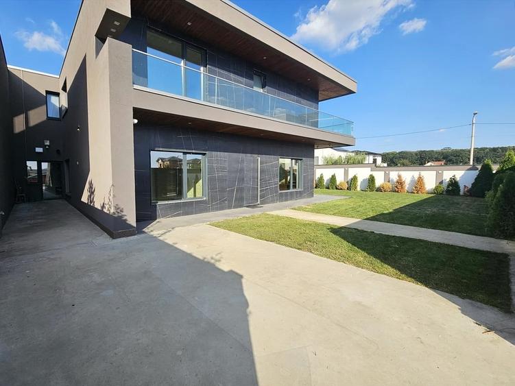 Casă individuală cu 5 camere cu Canalizare în Pipera