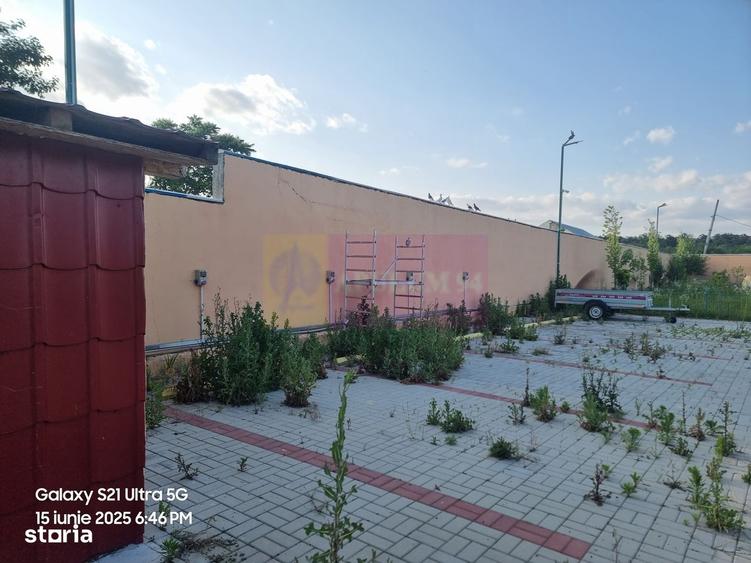 Casă cu 4 camere cu Teren 6000 Mp în Teișori