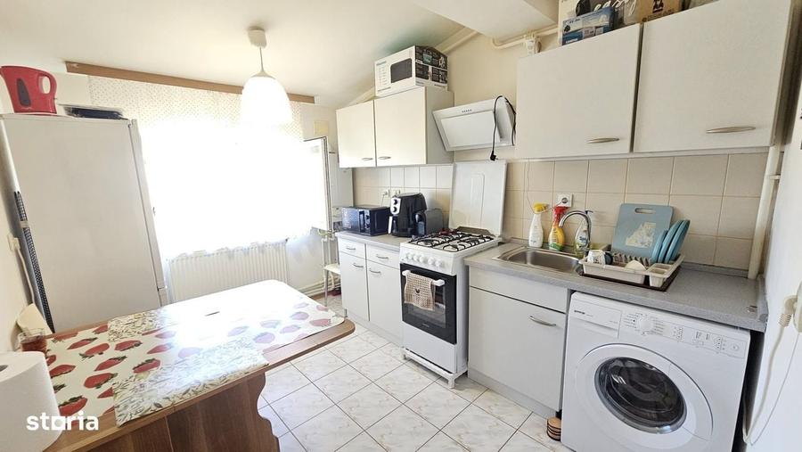 Apartament cu 2 camere în Micro 20