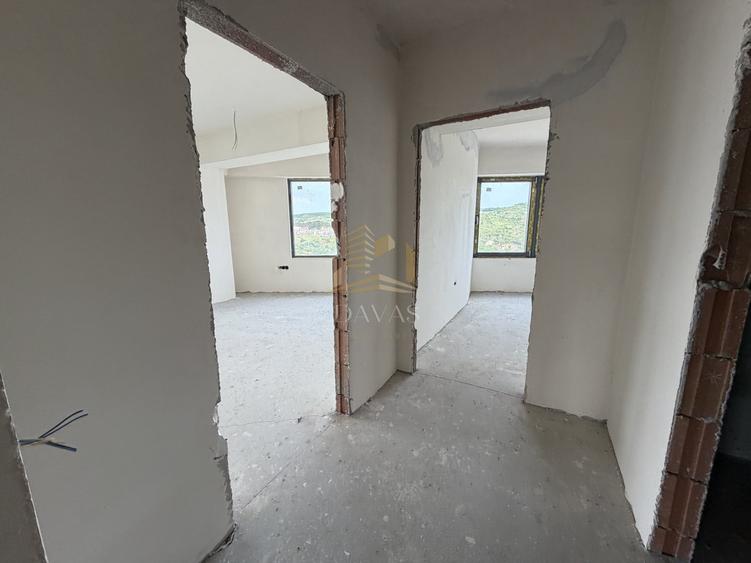 Apartament cu 3 camere semidecomandat în Mănăștur