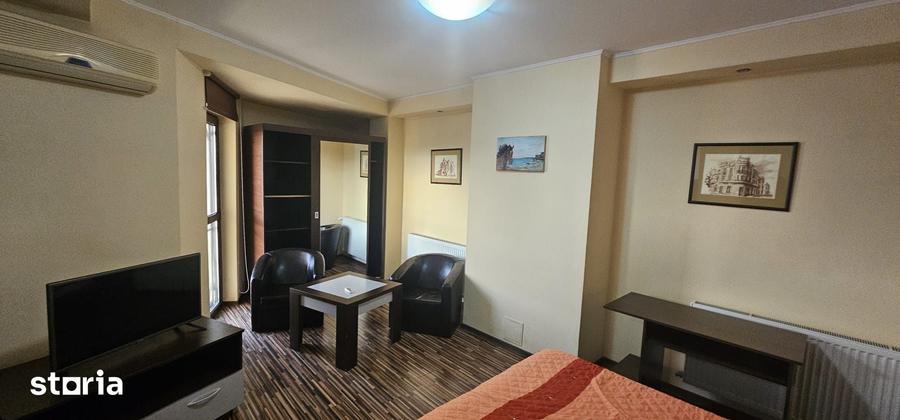 Spațiu comercial, de 920 mp, în Stadion