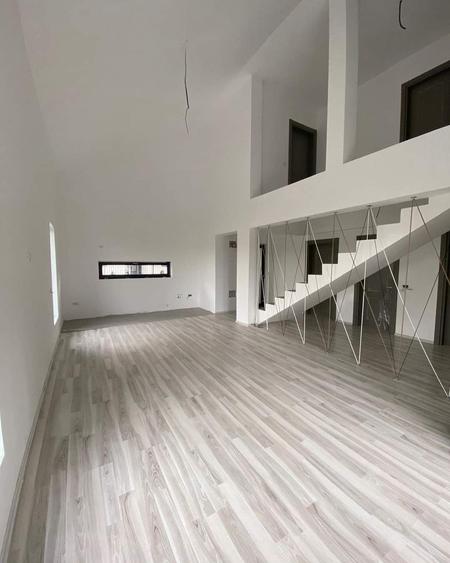 Casă cu 4 camere cu Teren 140 Mp în Hărmanului