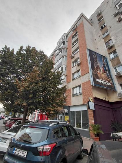 Apartament cu 2 camere decomandat în Calea Călărașilor