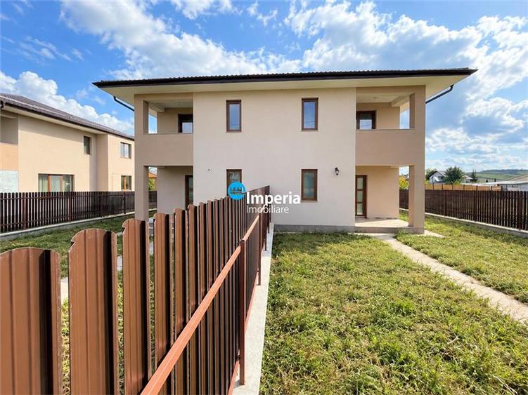 Duplex cu 4 camere cu Canalizare în Lunca Cetățuii