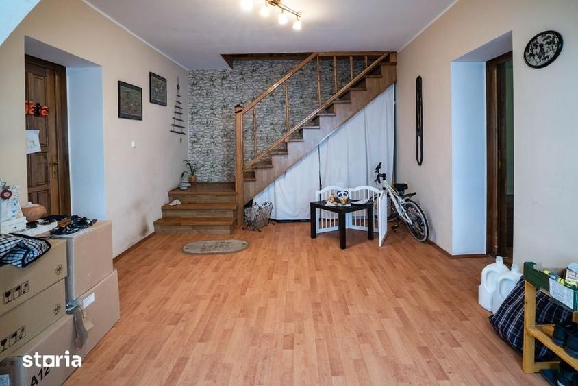 Casă cu Teren 556 Mp în Cernatu