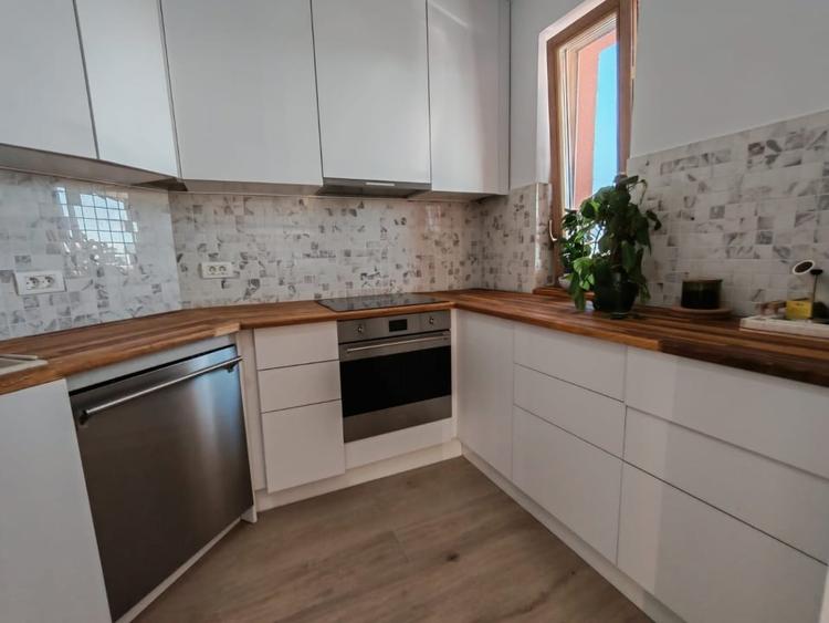 Apartament cu 3 camere decomandat, mobilat în P-ta Presei Libere