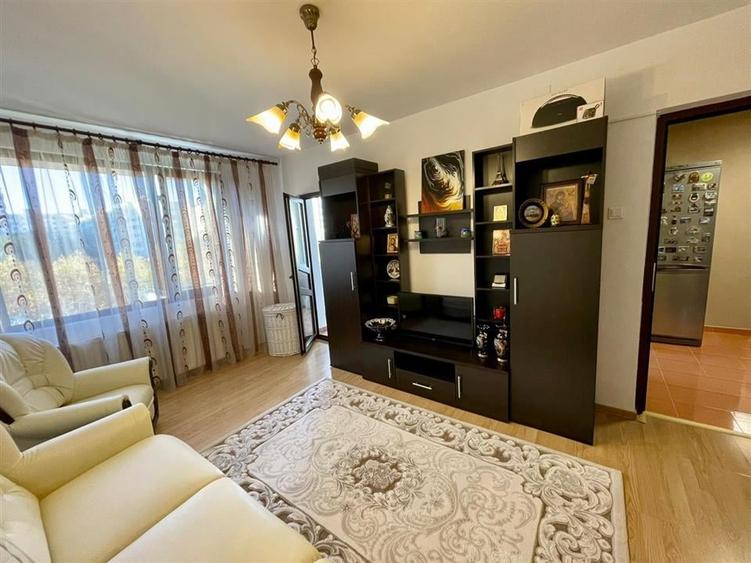 Vanzare apartament 2 camere | N Grigorescu | etaj 4/8 | renovat complet | mobila - 1