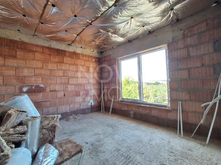 Casa tip duplex, la alb - Sura Mica - COMISION 0 - 3