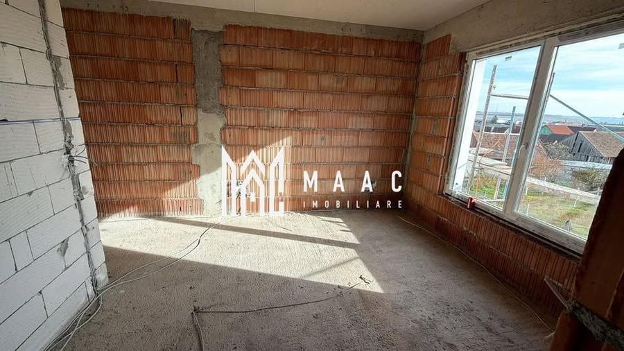 Casă Tip Duplex | 4 Camere | 2 Balcoane | Terasă | Șura Mică - 4