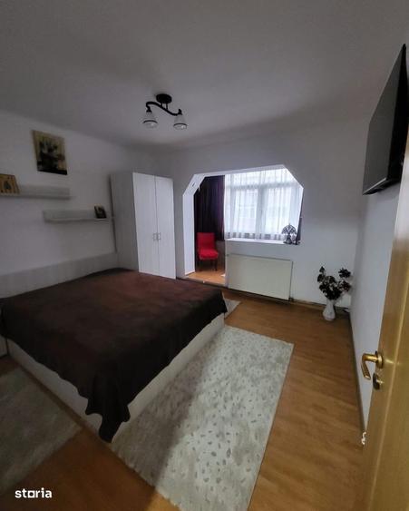 Apartament 3 camere, balcon, utilat - 380 EUR - 7