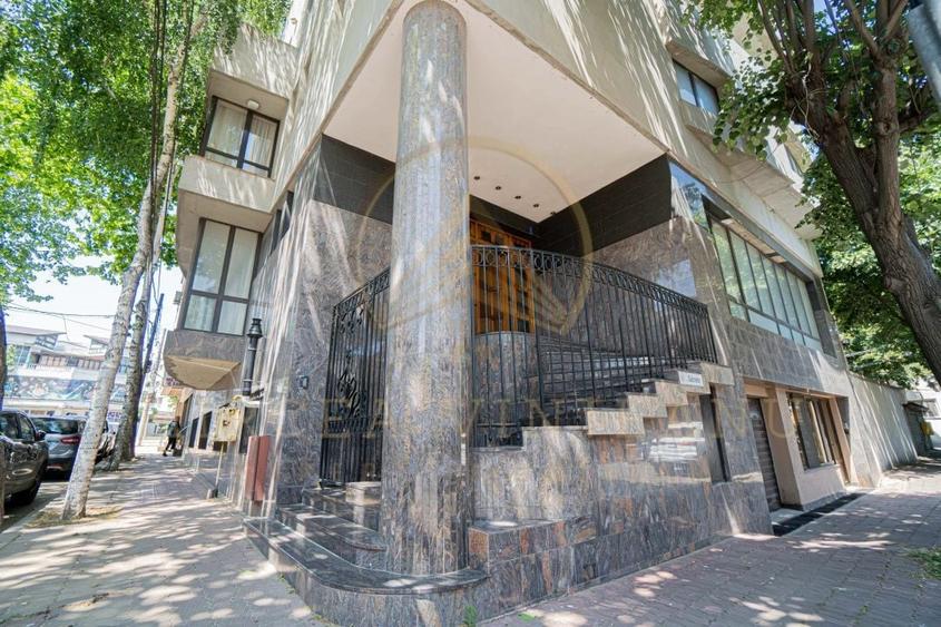 Ultracentral -Cladire impozanta  D+P+2E. - 51