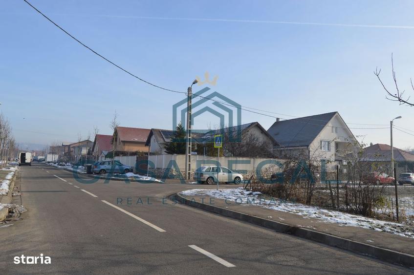 Teren 700 mp, platu Oncea, dublu front stradal - 1