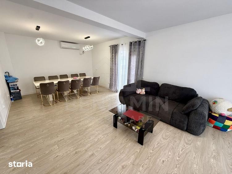 Casă cu 3 camere cu Teren 285 Mp în Malu Mare