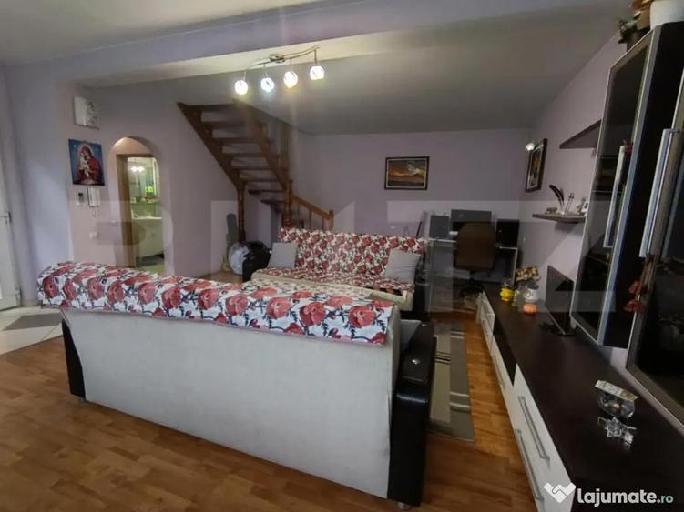 Casa de vanzare, cu 5 camere ?i un teren de 600 mp, zona u - 7