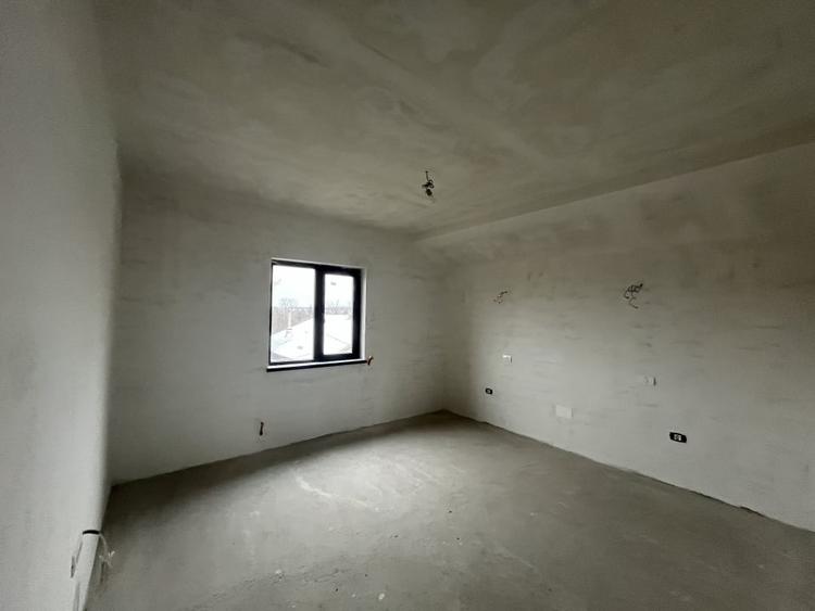 Oportunitate! Vila P+M inalta, 4 camere, placa de beton, Valu lui Traian! - 9