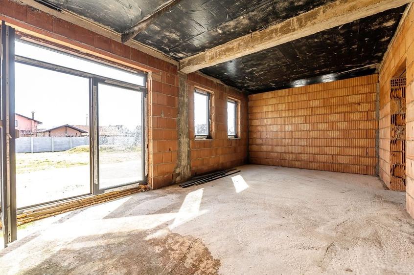 REZERVAT! Casă la roșu cu teren de 752 mp, Mandruloc. Arad - 9