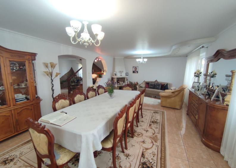 Casa cu garaj, teren 2000mp, chirie , Iaslovat - 6