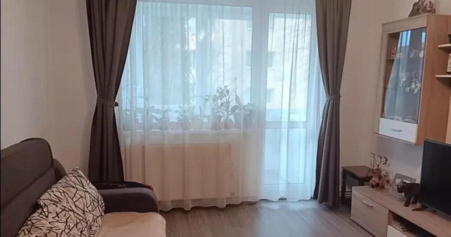 Apartament 2 camere, semidecomandat - zona Astra - 4