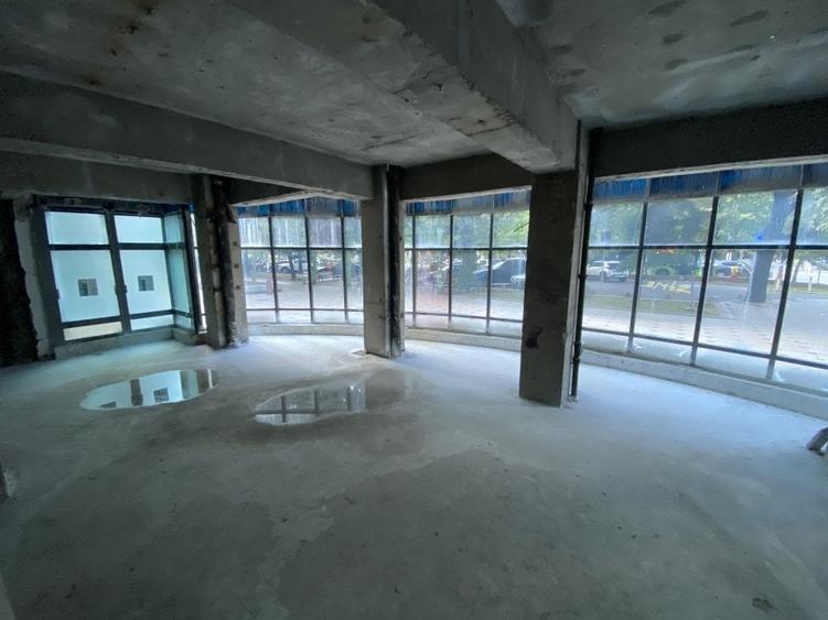 Spatiu comercial de vanzare in Unirii 68 - 9