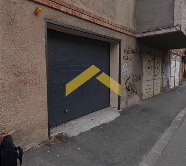 Apartament cu 4 camere decomandat în Ultracentral