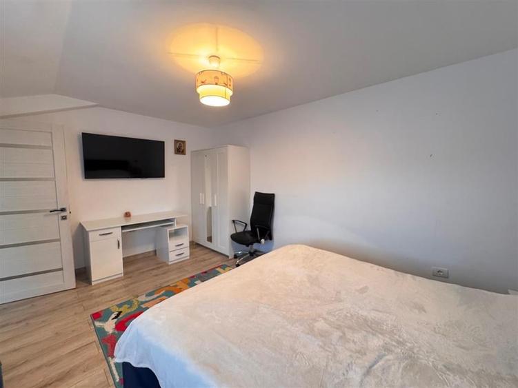 Vanzare vila P+1+Pod | Dobroesti - Parc Gheorghe Dascalu | constructie 2006 | - 13