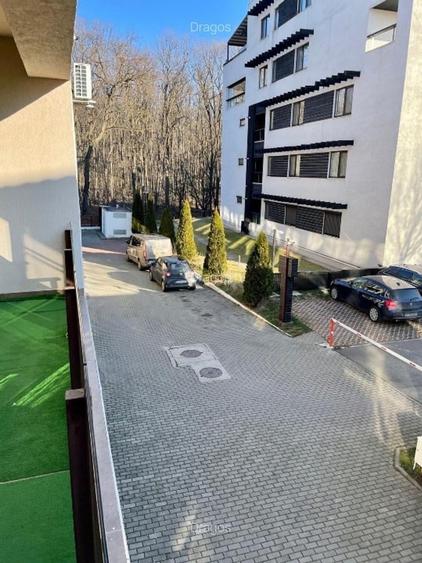 Apartament cu 3 camere semidecomandat, mobilat în Iancu Nicolae