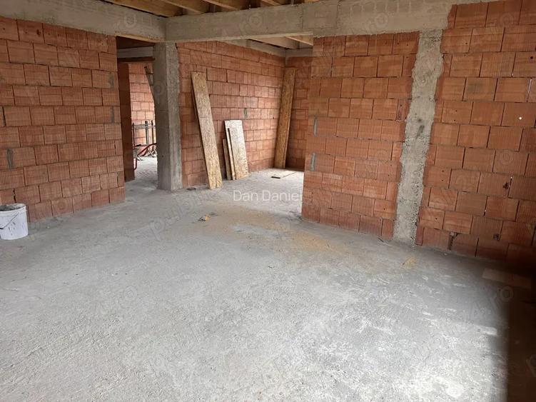 Vanzare Casa pe parter la Gri cu 432 mp teren cu toate utilitatiile bransate