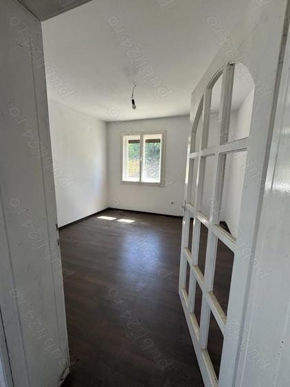 Vila cu teren central Remeti Maramures - 5