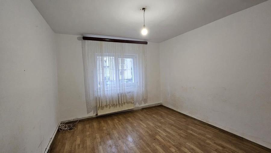 Garsoniera decomandata zona Vasile Aaron - 4