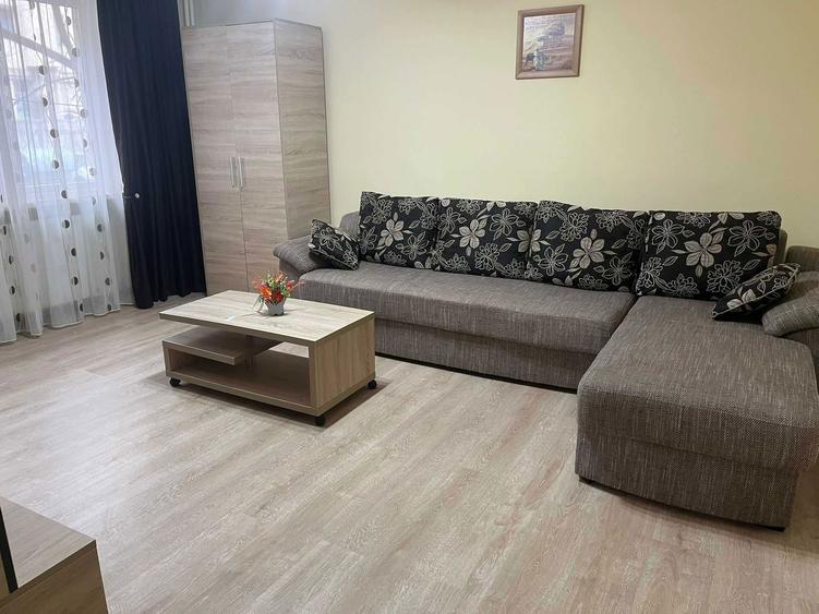 Garsoniera moderna, in centrul Craiovei complet mobilata si utilata - 1