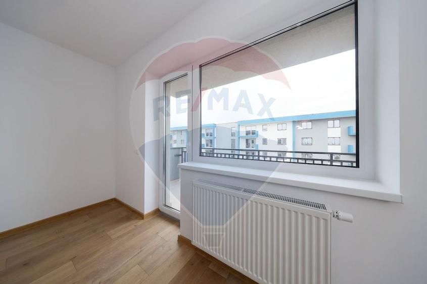 Apartament 3 camere – Tractorul- 73 mp, parcare și boxa - 12