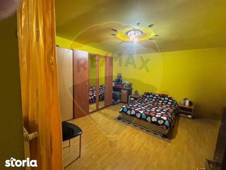 Casa spa?ioasa cu garaj - Mogo?oaia, foarte aproape de Podul Mogo?oaia - 4