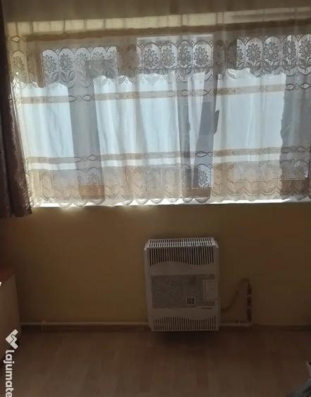 Inchiriez garsoniera central - 2