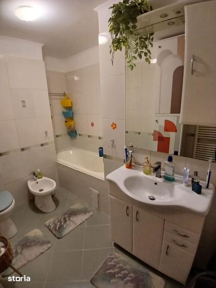 Apartament cu 4 camere decomandat în Gheorgheni