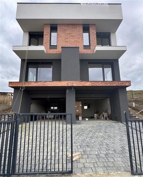 Casa Tip Duplex ,S+P+ET.+Terasa Amenajata ,situata in cartierul Voronet! - 3