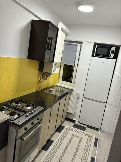 Inchiriez apartament 2 camere in zona Tiglarilor - 3