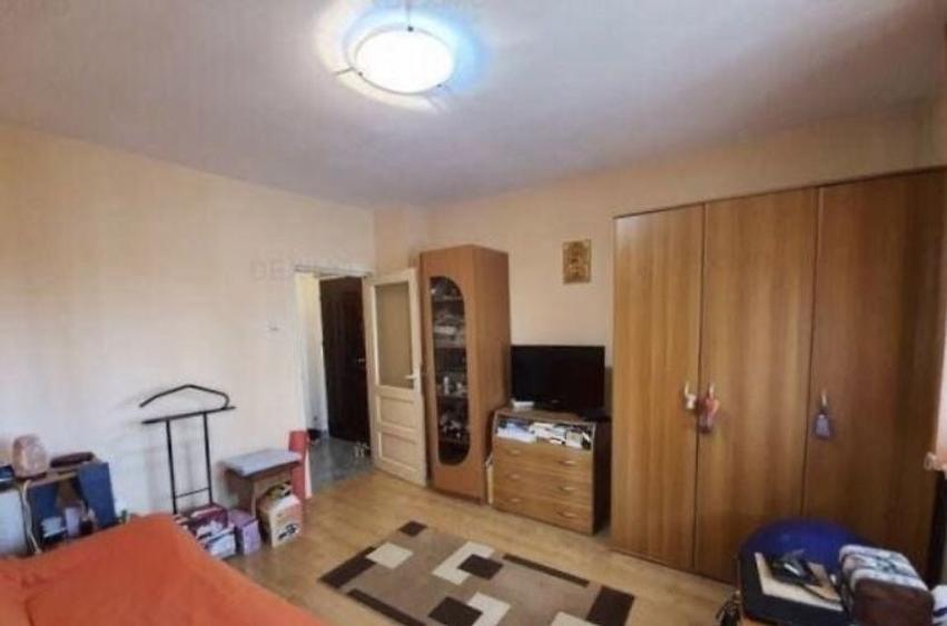 Garsoniera decomandata- Persoana fizica - 1