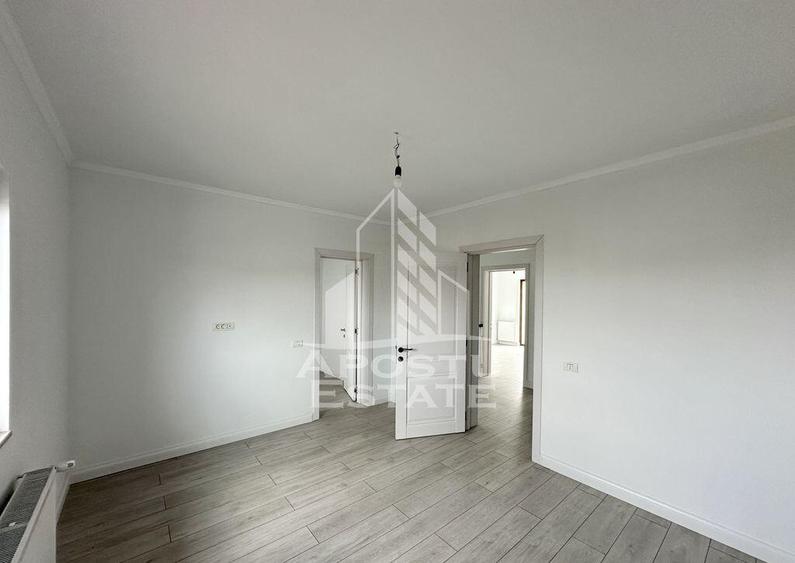 Jumatate de duplex despartit prin camera tehnica, Dumbravita - 1