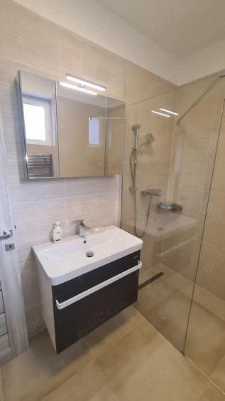 Inchiriez apartament - 3