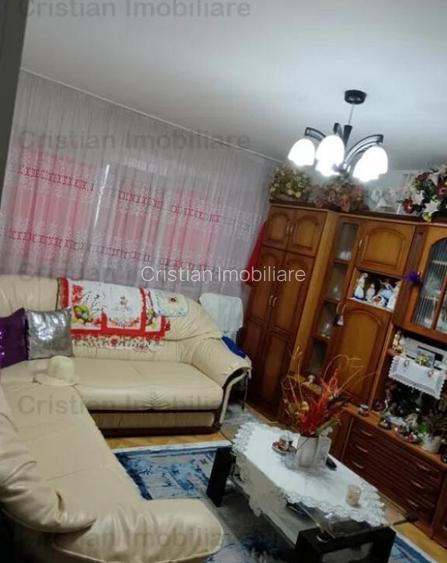 Parter 3 cam 90mp conf1 decomandat Vidin cu balcon mare