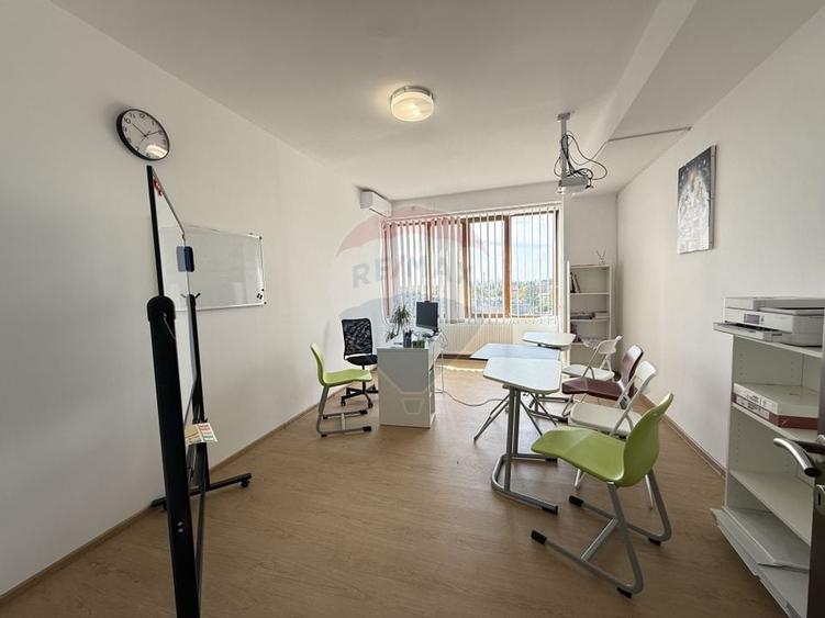 Apartament cu 3 camere de vanzare Voluntari - 9