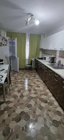 Vand apartament 3 camere - 1